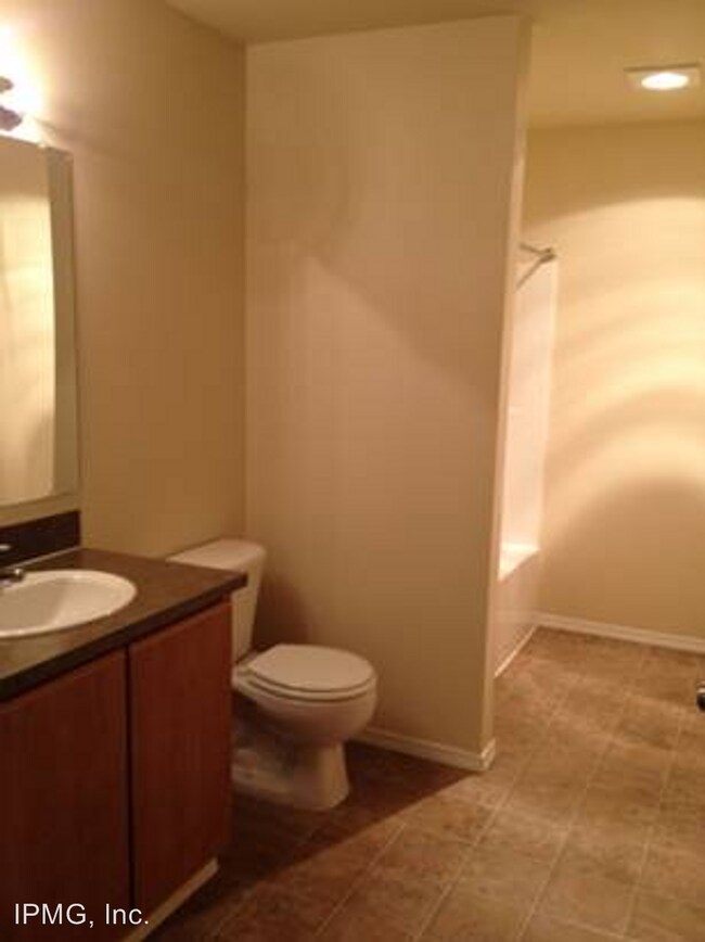 Building Photo - 4420-4455 Seaton Ln NE