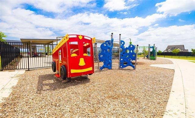 Building Photo - 5237 Sandrine Ave