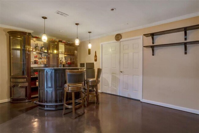 Building Photo - 415 Oxmoor Lake Dr
