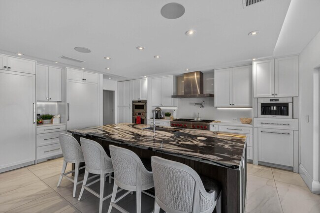 Building Photo - 3109 NE 42nd Ct