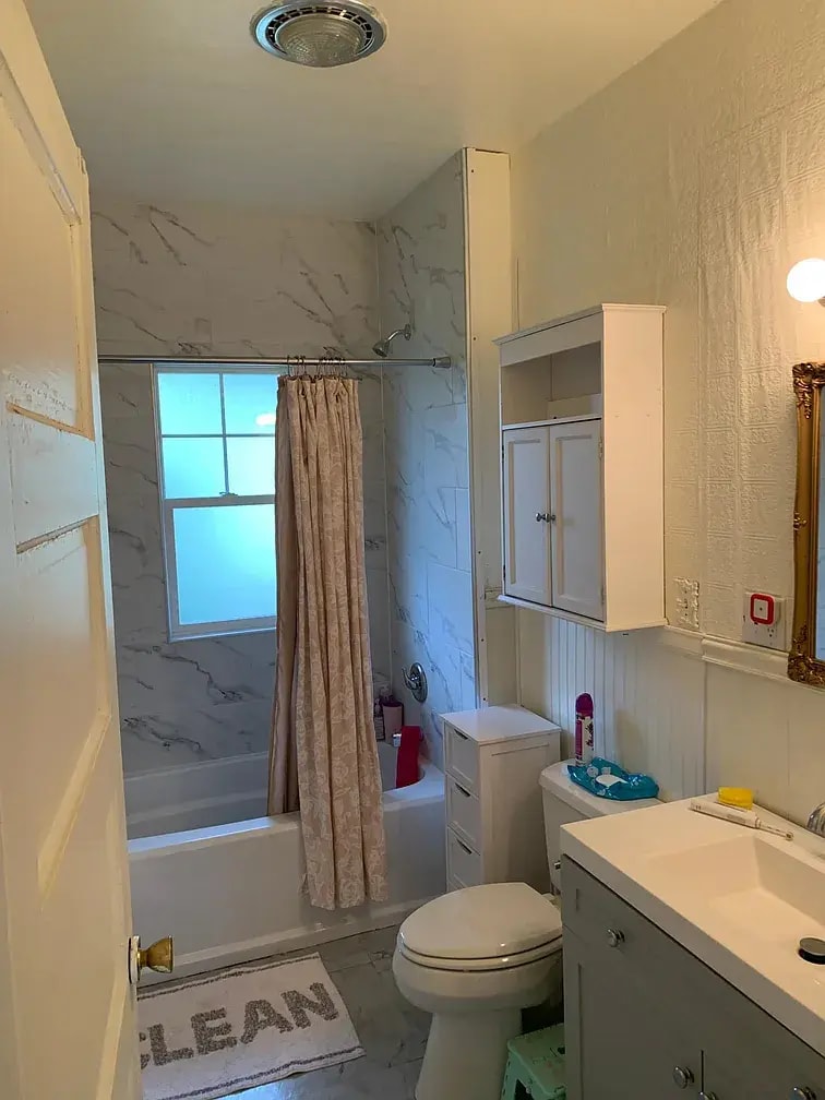 Building Photo - 601 W California St