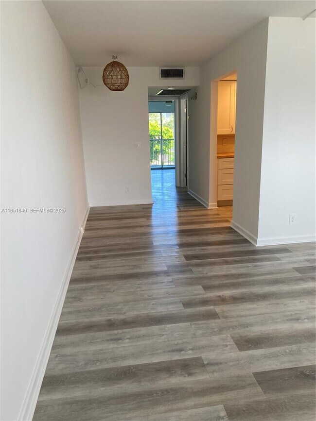 Building Photo - 801 SW 133rd Terrace