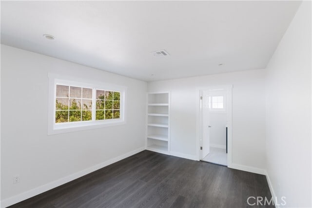 Building Photo - 11200 Reseda Blvd