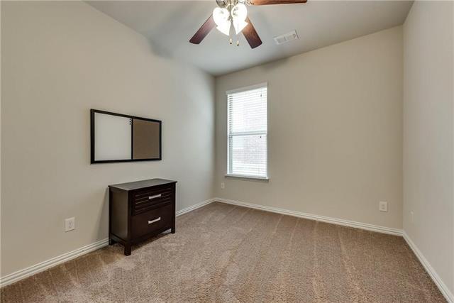 Building Photo - 1300 Poplar Dr