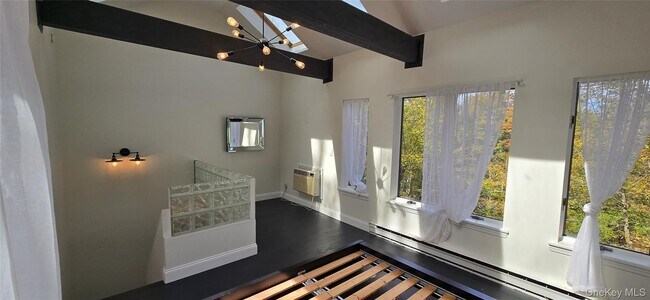 Building Photo - 12 Zematt Ct