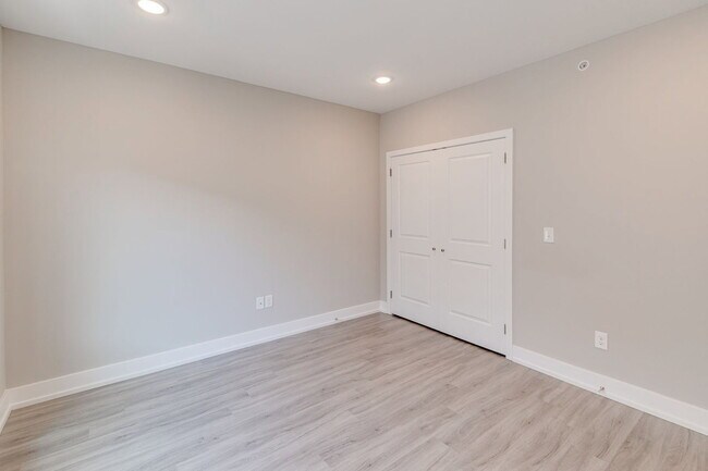 Building Photo - 2636 Annin St