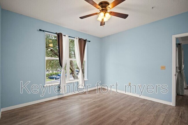 Building Photo - 11530 Villa Grand