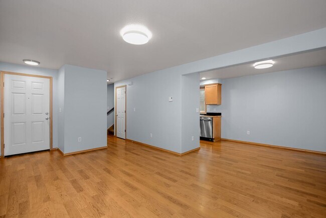 Building Photo - 1124 73rd Dr SE