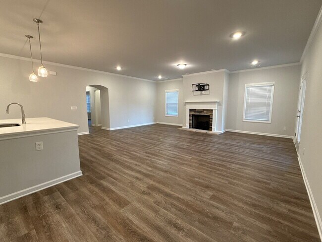 Building Photo - 102 Ranna Dr