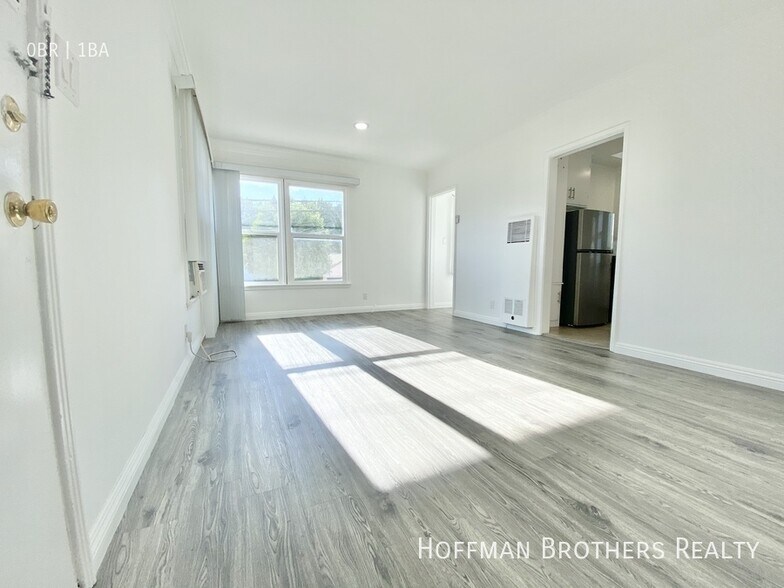 Building Photo - 1518 Laurel Canyon Blvd