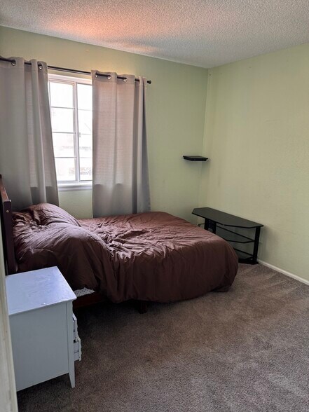 Building Photo - 4108 S Mobile Cir