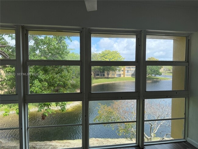 Building Photo - 5851 NW 62nd Ave