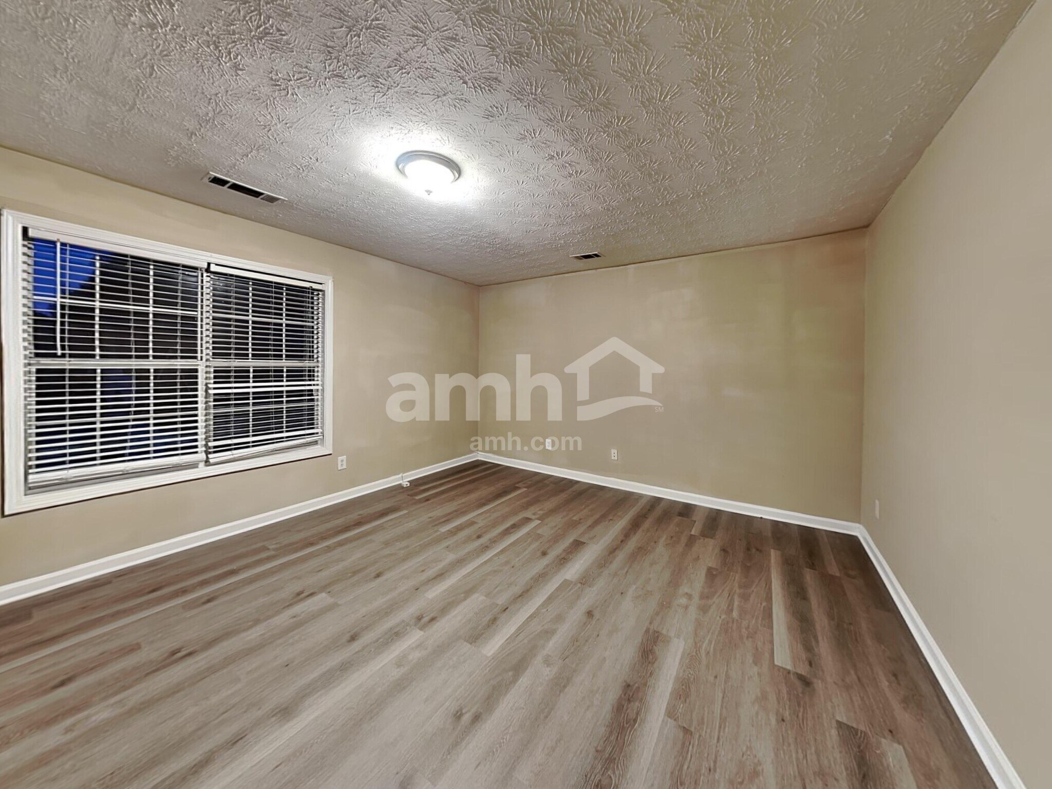 Building Photo - 3355 Brook Lea Dr