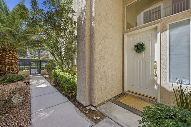 Building Photo - 9236 Eagle Ridge Dr