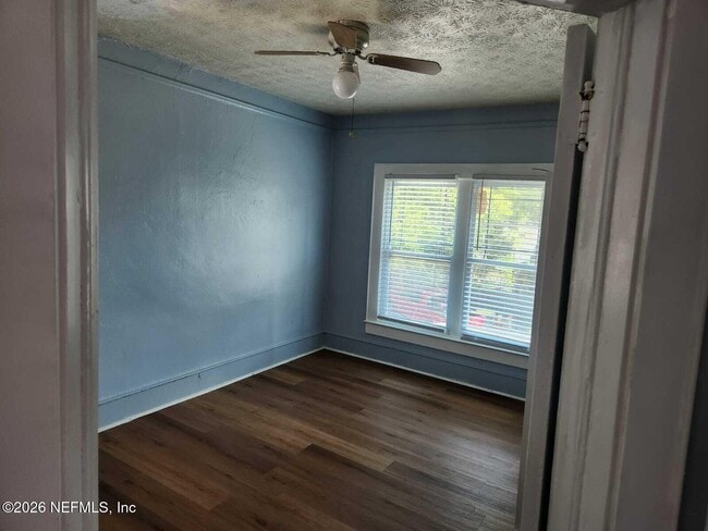 Building Photo - 2577 Haldumar Terrace