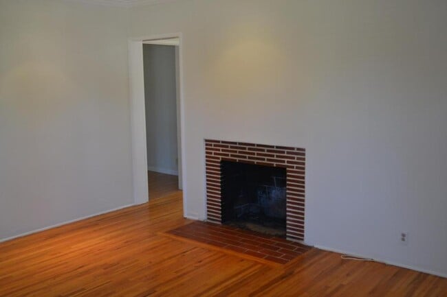 Building Photo - 14330 Hatteras St