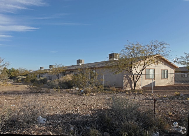 Building Photo - 331 E Elvira Rd
