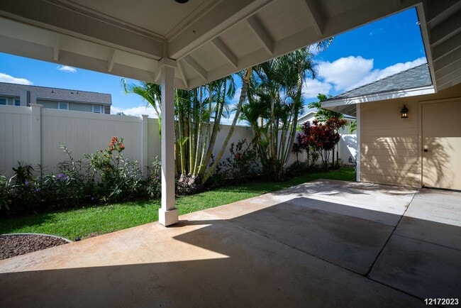 Building Photo - $5,100 / 4br - 1992ft2 - 4 BED 3 BATH HOME...