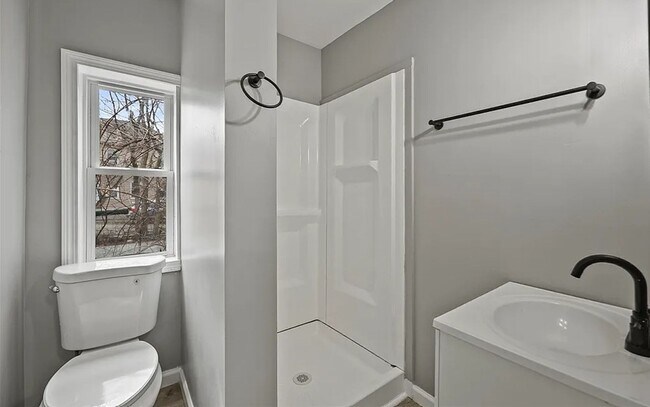 Building Photo - 6 Monteleone Pl