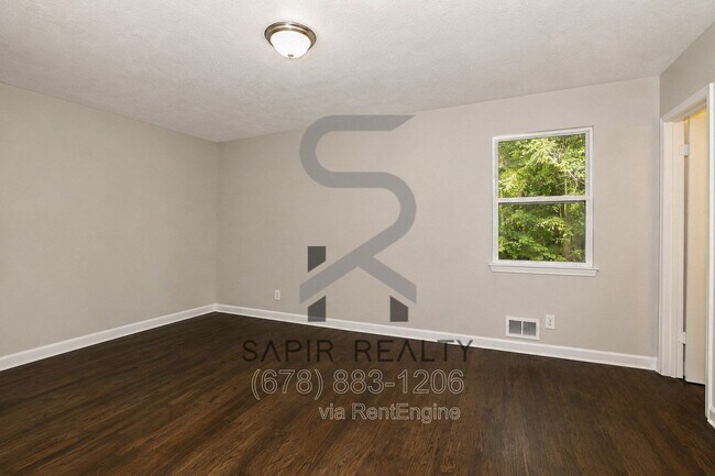 Building Photo - 2840 Alexandria Dr SW