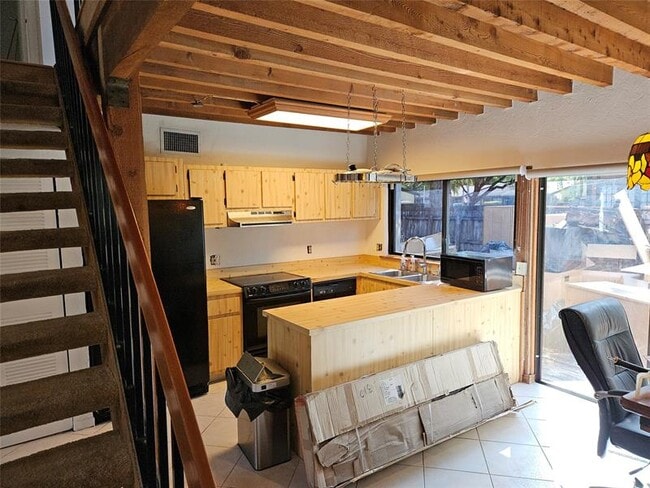 Building Photo - 10191 Oleander Ct