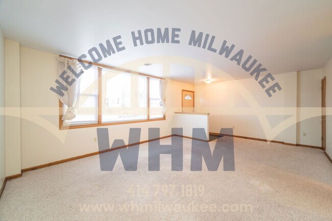 Building Photo - 3650 E Barnard Ave