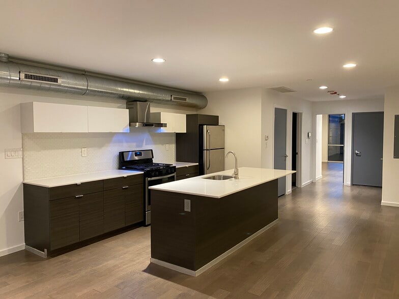 Building Photo - 1443 N Franklin St