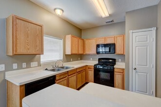 Building Photo - 23618 Wildwood Green Way