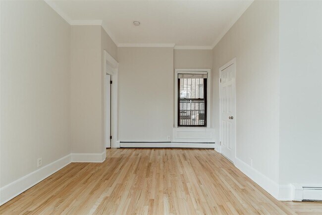 Building Photo - 465 Jersey Ave