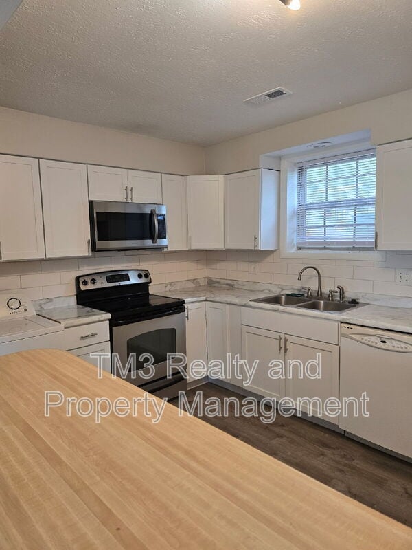 Primary Photo - 2514 Ousdahl Rd