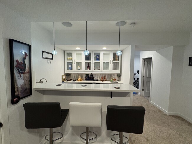 Building Photo - 912 McMurdo Cir