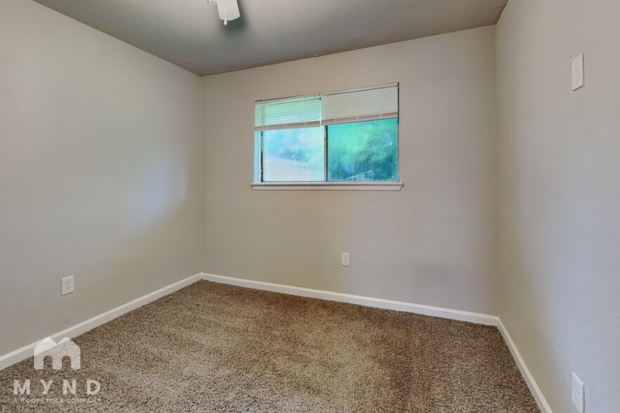 Building Photo - 4523 Bayou Vista Dr