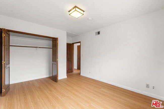 Building Photo - 10593 Wilkins Ave