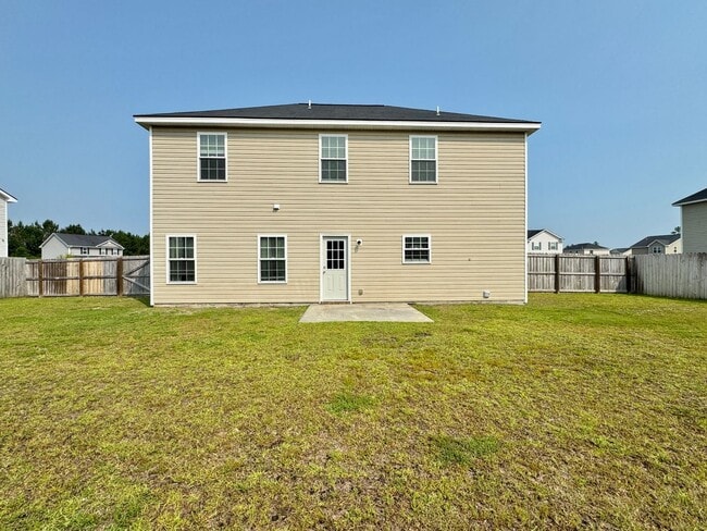 Building Photo - AVAILABLE JULY 2025