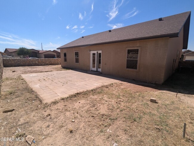 Building Photo - 1001 Half Moon Pass