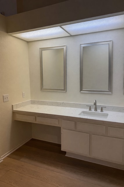 Building Photo - 641 S Iron Horse Ln