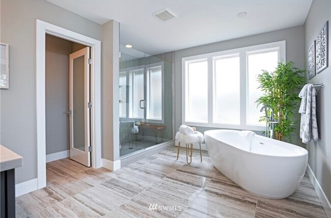 Building Photo - Gorgeous 4 Bedroom Gig Harbor Home in Gated Community
