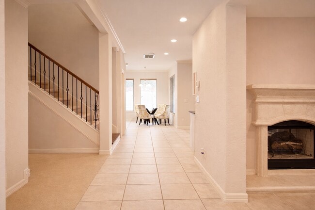 Building Photo - 4327 Lake Walk Ct