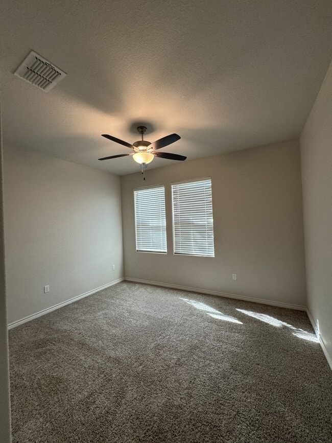 Building Photo - 8142 Luz de Luna St