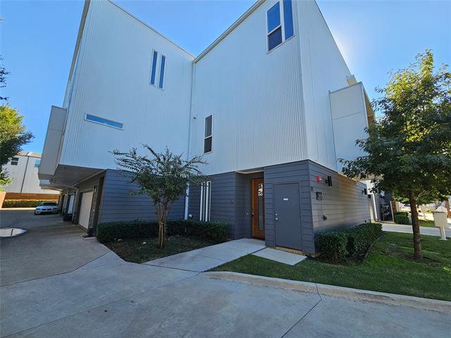 Building Photo - 3816 San Jacinto St