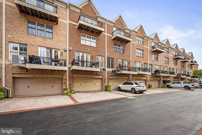 Building Photo - 2614 Lighthouse Ln