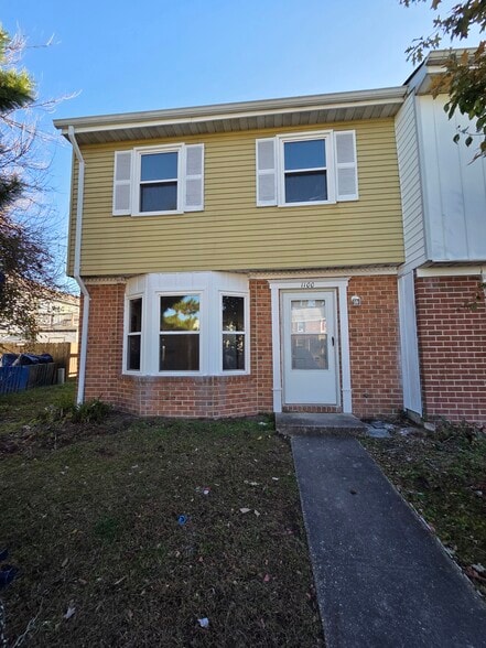 Primary Photo - 1100 Clear Springs Rd