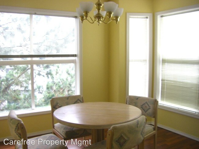 Building Photo - 15760 SW Flagstone Dr