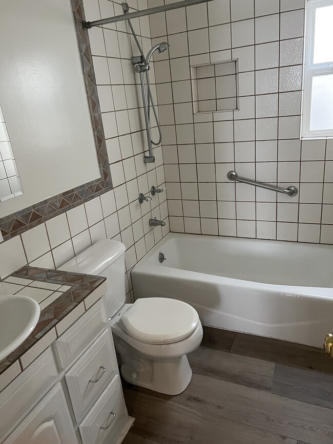 Fully Tiled Bathroom - 2219 4th St