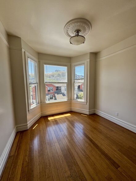 Building Photo - 3154 26th St