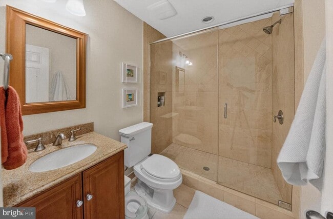 Building Photo - 4453 Westover Pl NW