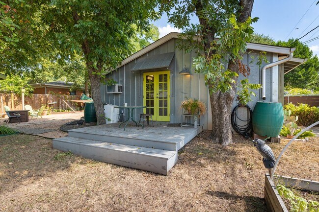 Building Photo - 5500 Westminster Dr