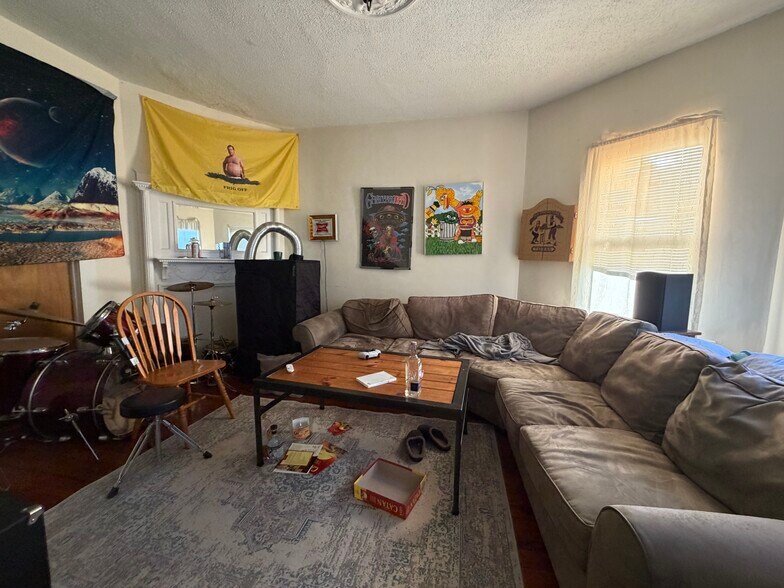 Building Photo - 34 Darling St