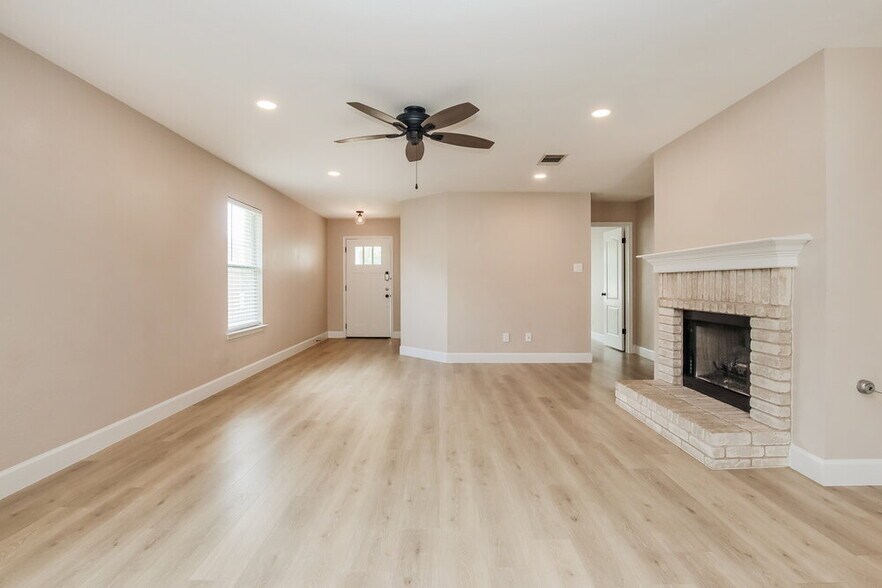 Building Photo - 1210 Dayton Dr