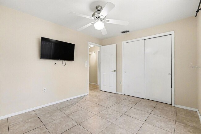 Building Photo - 2874 Indianwood Dr